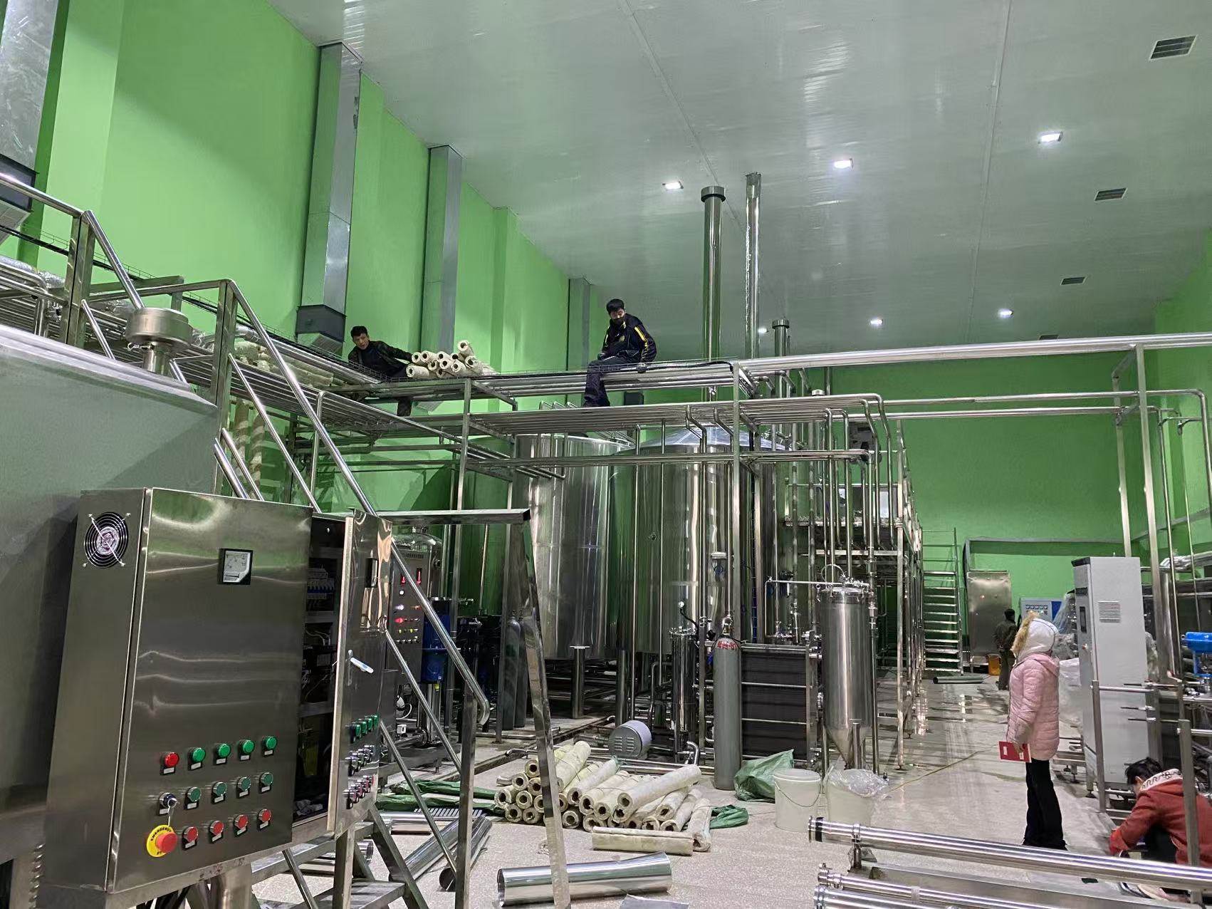 镜湖精酿啤酒设备厂—精酿啤酒设备制造:传承工艺与创新科技的交融